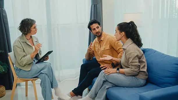 A welcoming couples therapy environment